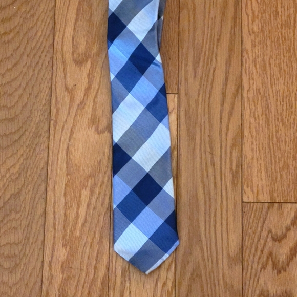 Ryan Seacrest Distinction tie. Blue. - Picture 3 of 4